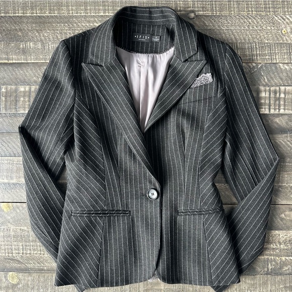 Iris Setlawke Pinstripe Blazer - Picture 6 of 11